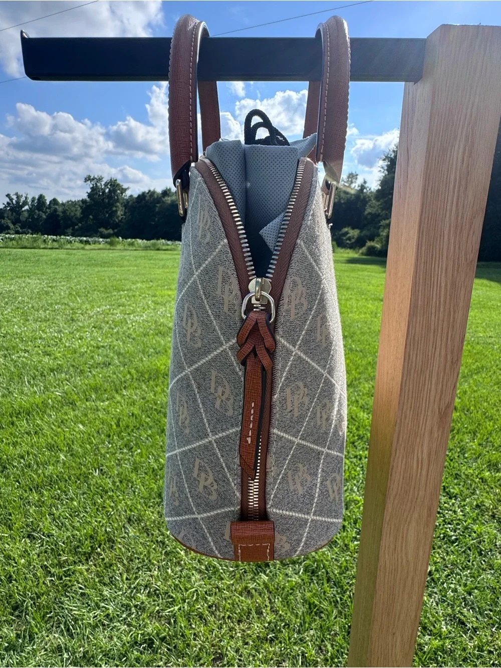 Ladies Dooney & Bourke Dome Gretta Signature Satchel Purse